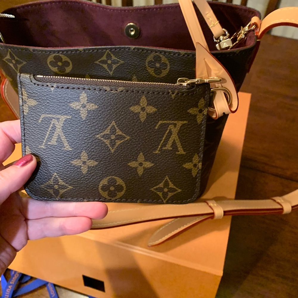 Louis Vuitton Monogram Shoulder limited edition purse long/ short strap/ wallet - Picture 8 of 17